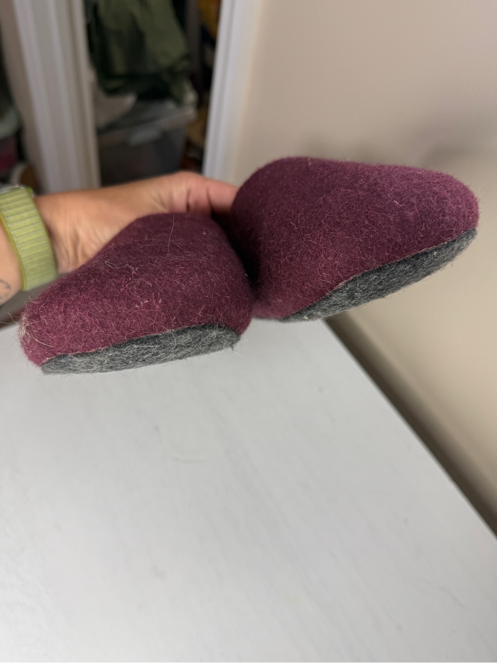 Kyrgies Wool Felt Slippers Unisex M 9-9.5, W 11.5-12 — image 4 of 8
